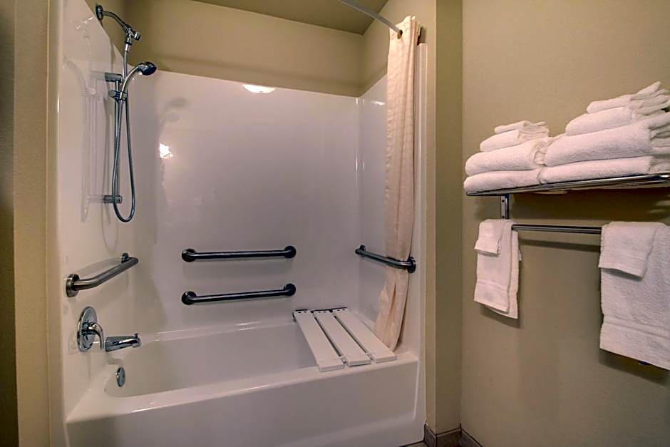 Cobblestone Inn & Suites - Avoca