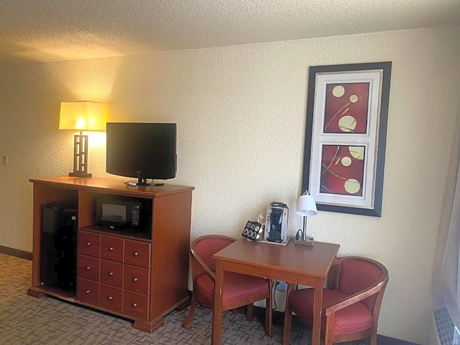 QUALITY INN VIEW OF LAKE POWELL - PAGE
