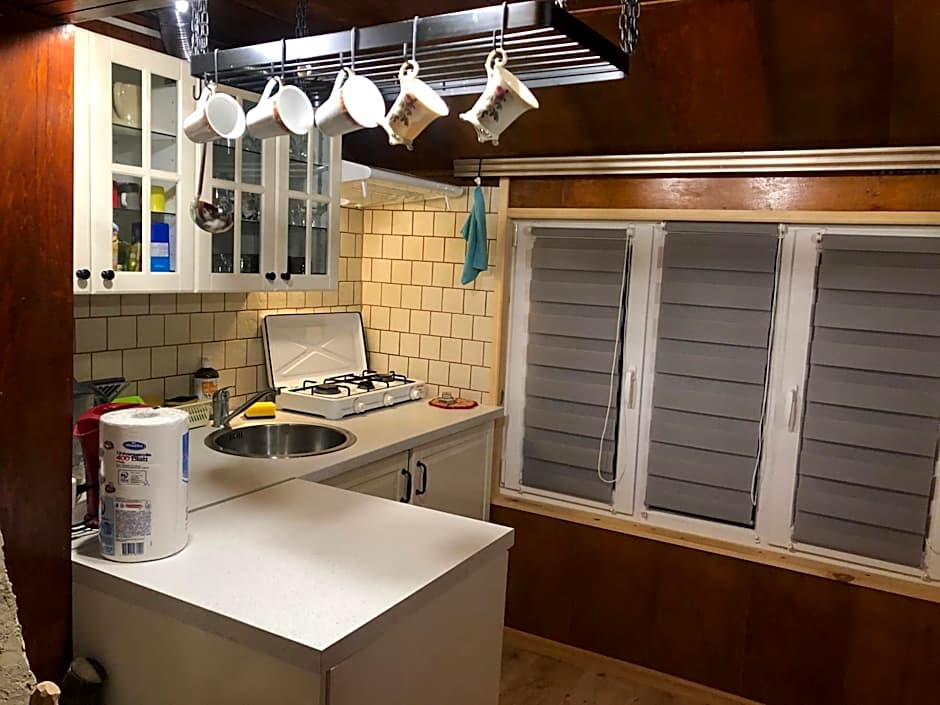 Letnisko SYMSAR 6, Drewniany domek letniskowy z ogrodem