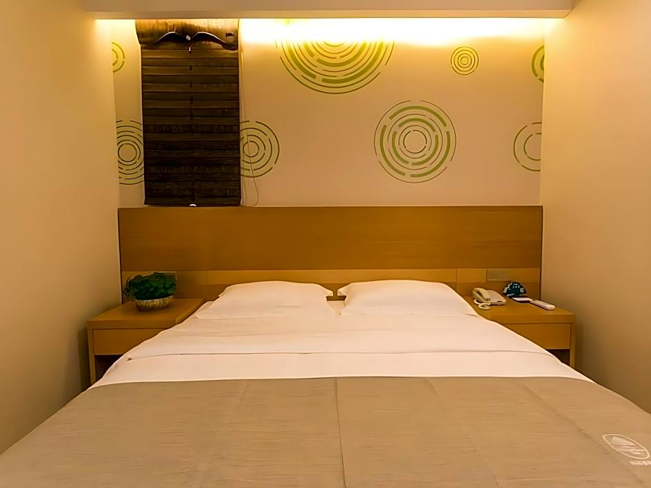 GreenTree Inn Suzhou Wujiang Fenhu Development District