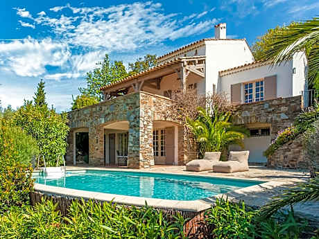 Villa in Cavalaire with Sea View  Pool