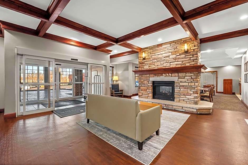 Country Inn & Suites by Radisson, Red Wing, MN