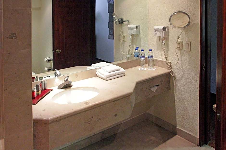 Marriott Puebla Hotel Meson Del Angel