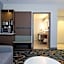 DoubleTree By Hilton Hotel Savannah Airport