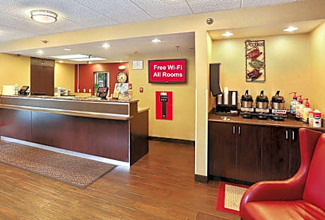 Red Roof Plus+ Washington DC Alexandria