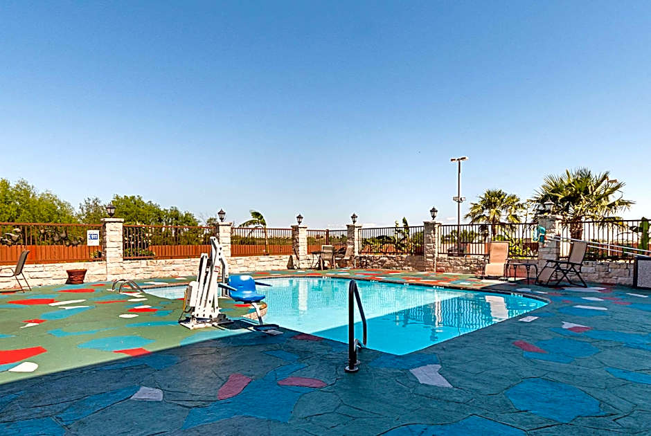 Quality Inn & Suites
