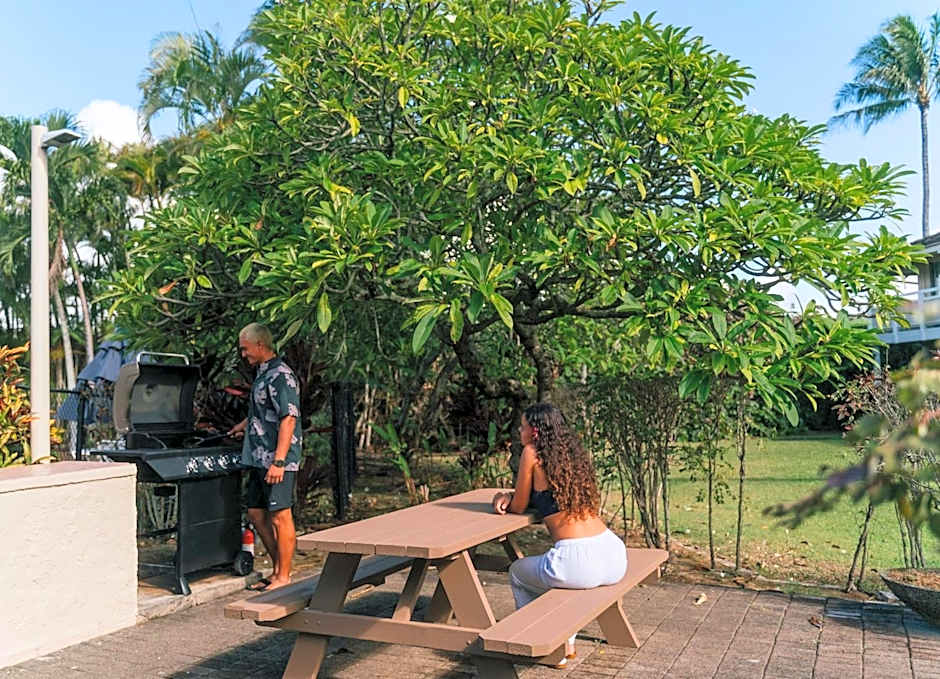 Plantation Hale Suites