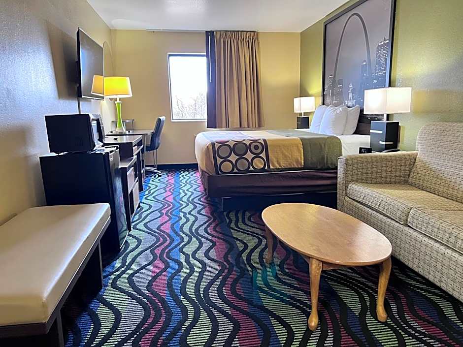 Super 8 by Wyndham Farmington