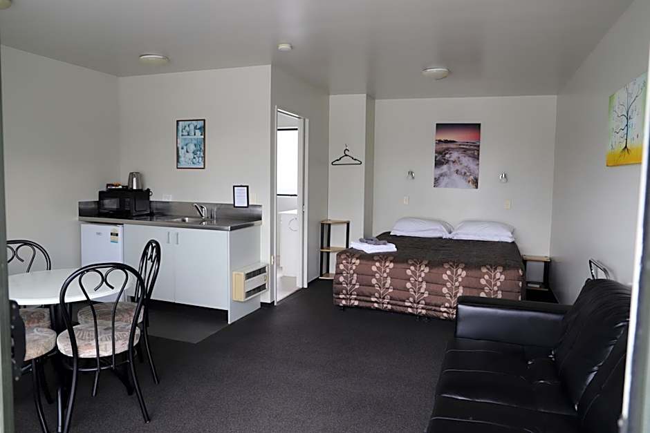 Sierra Beachfront Motel