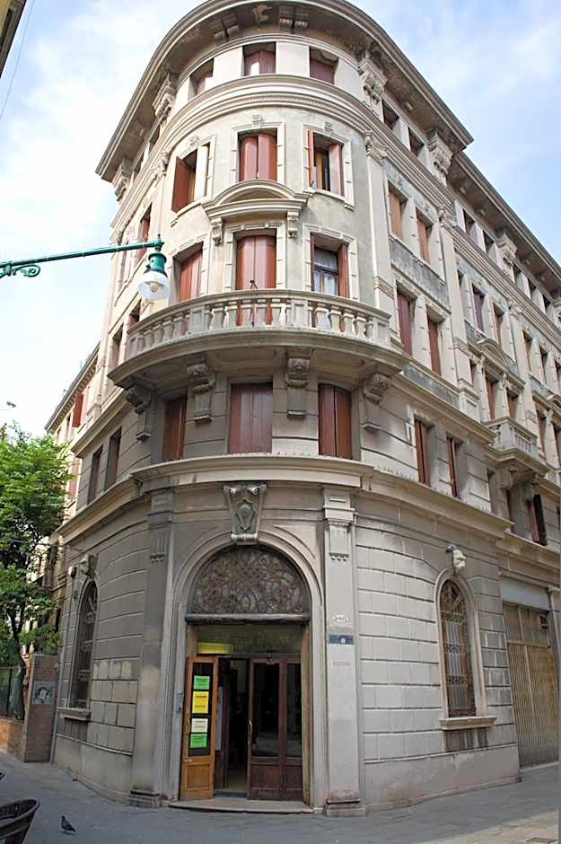 Ostello Domus Civica