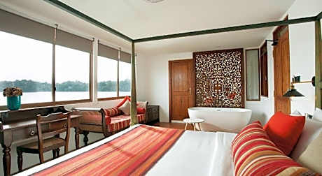 Houseboats by DAE - Colombo