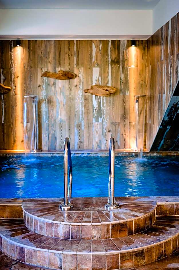 Le Hameau des Pesquiers Ecolodge, Curio Collection by Hilton