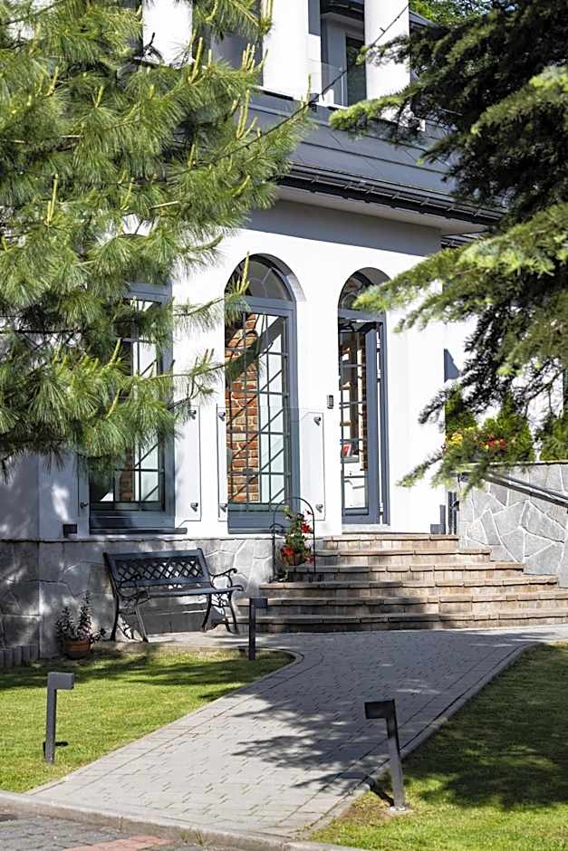 Villa 33