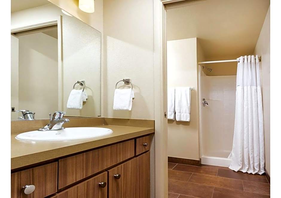 Deluxe 3-BR Condo - Lazy River Summer Fun - Special Offer Now!