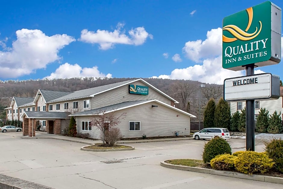 Quality Inn & Suites Titusville