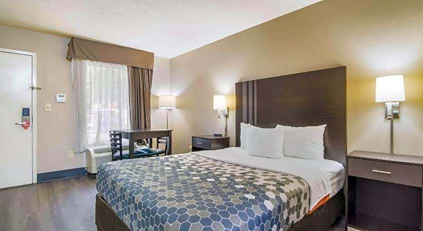 Econo Lodge South Garner