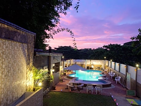 Ala Amid Bed And Breakfast