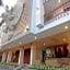 Grand La Walon Hotel
