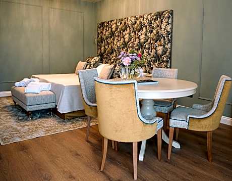 Terrace Suite - Resort