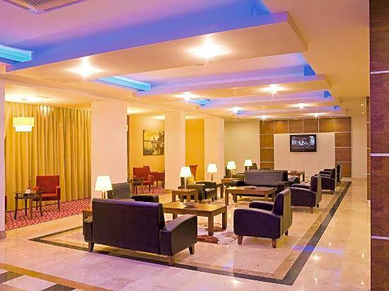 Mom Hotel