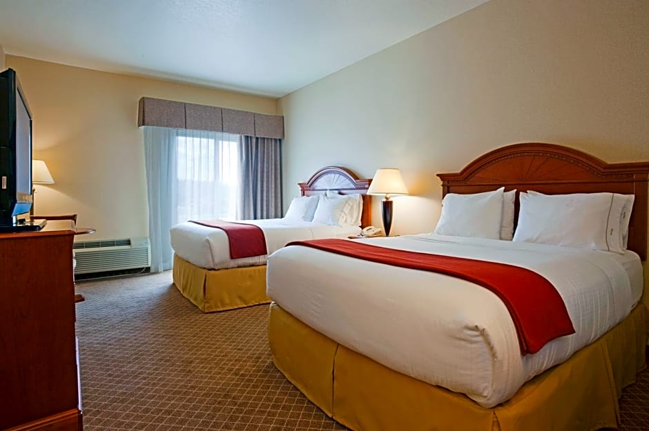 Holiday Inn Express Hotel & Suites Wausau By IHG