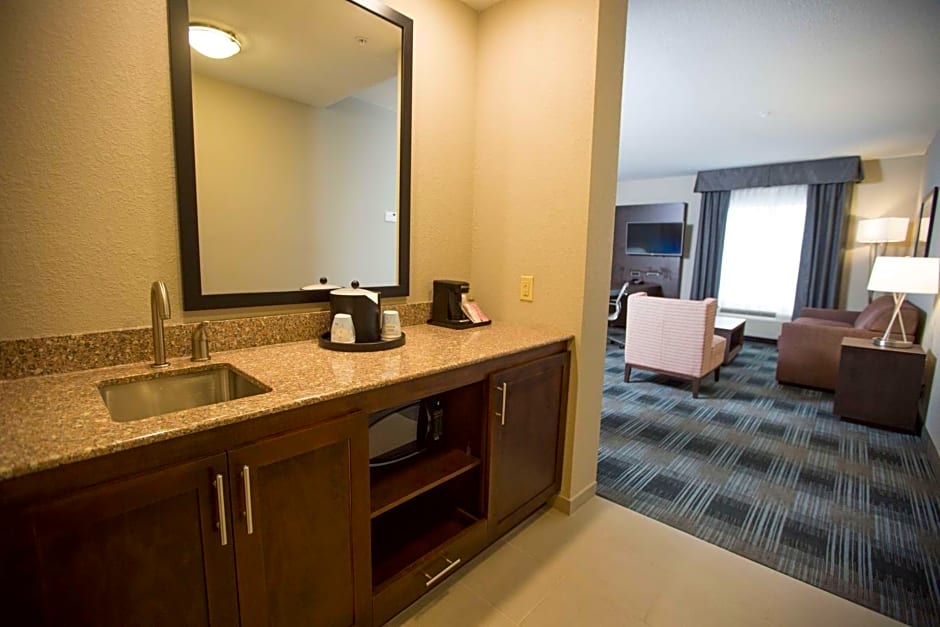 Hampton Inn By Hilton & Suites Oklahoma City Airport
