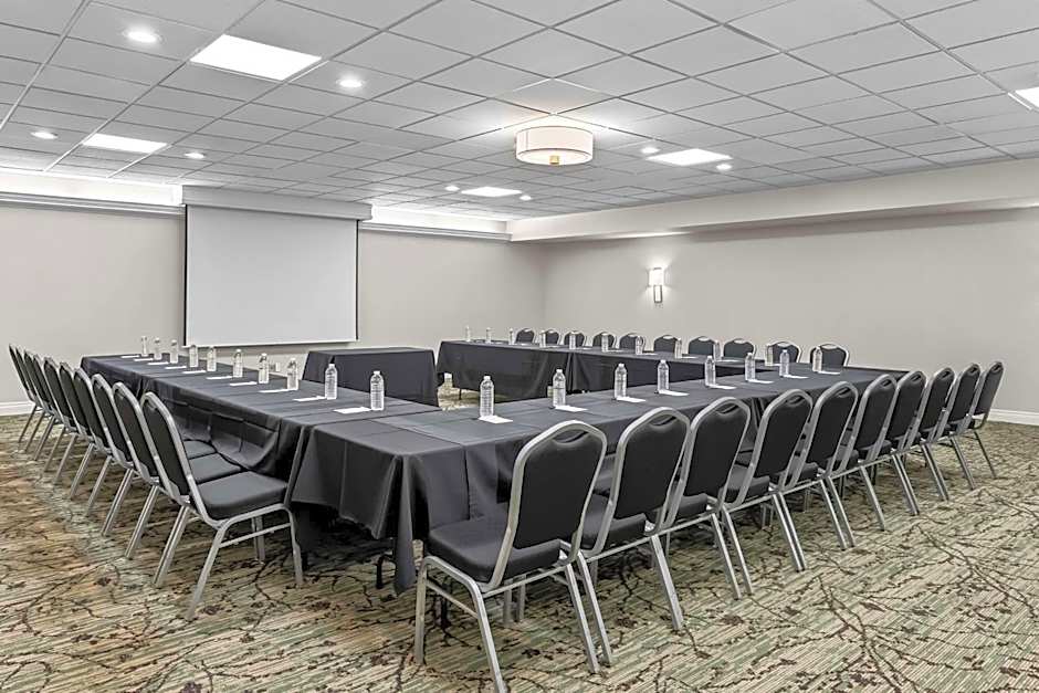 Best Western Plus Plaza Hotel & Conference Center