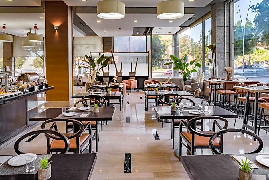 Elba Almeria Business & Convention Hotel