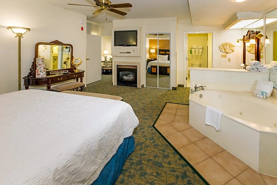 Hampton Inn & Suites Amelia Island-Historic Harbor Front