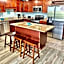 LAKETOWN 5 POOLs STEPS TO BEACH FAMILY FRIENDLY