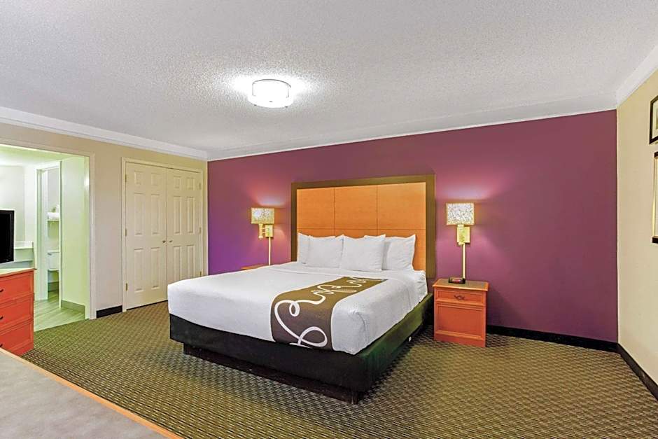 La Quinta Inn & Suites by Wyndham And Conference Center San Angelo