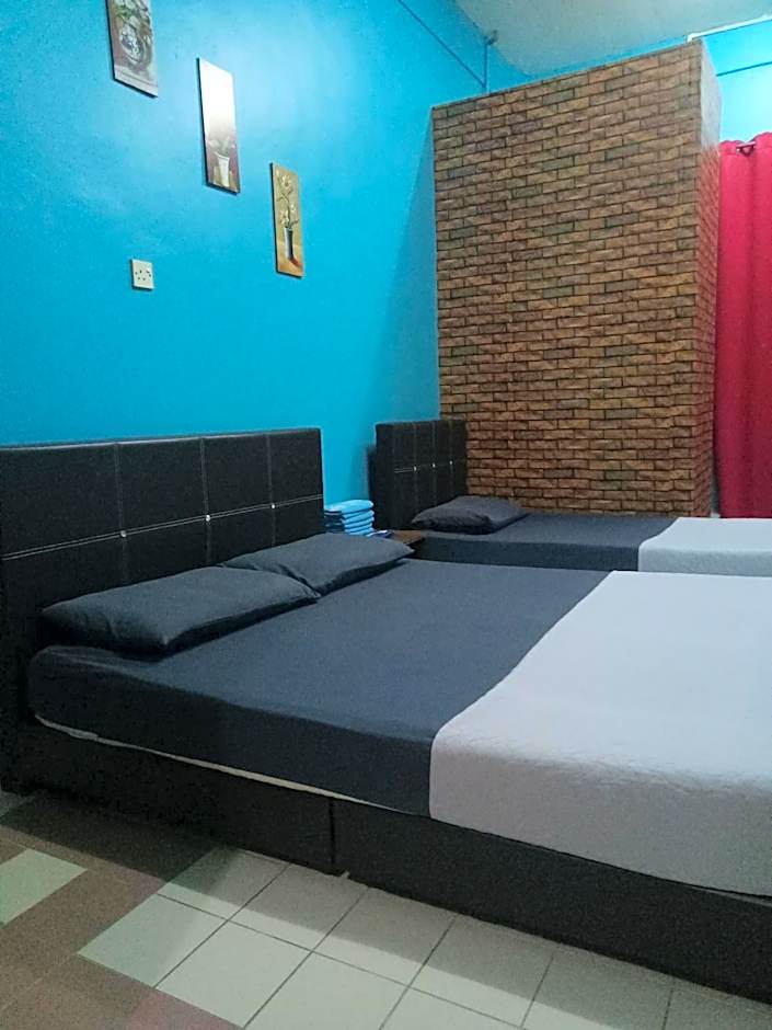 KUALA BESUT JETTY BUDGET HOTEL AIN - In front of Kuala Besut Jetty