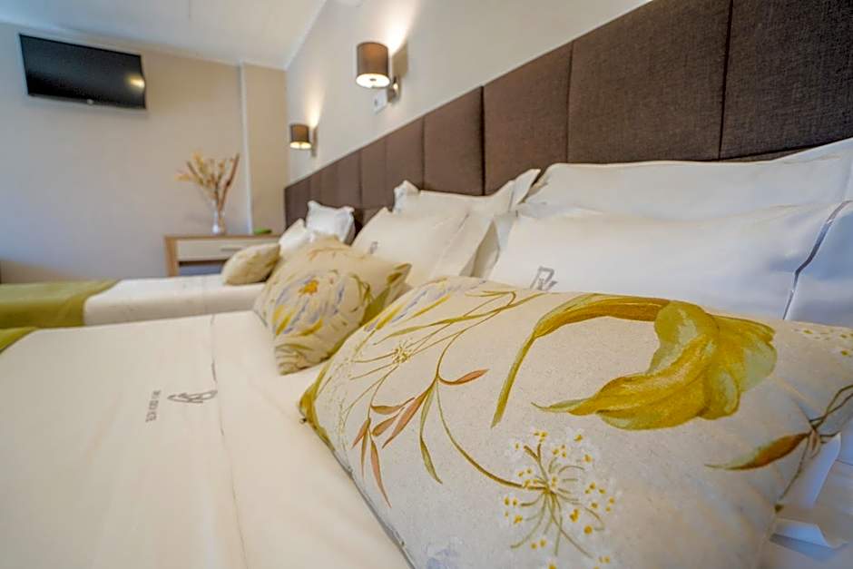 Dinya Lisbon Hotel & Lounge Bar