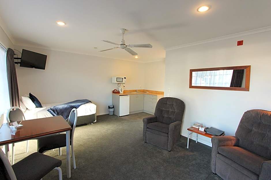 BK's Magnolia Motor Lodge