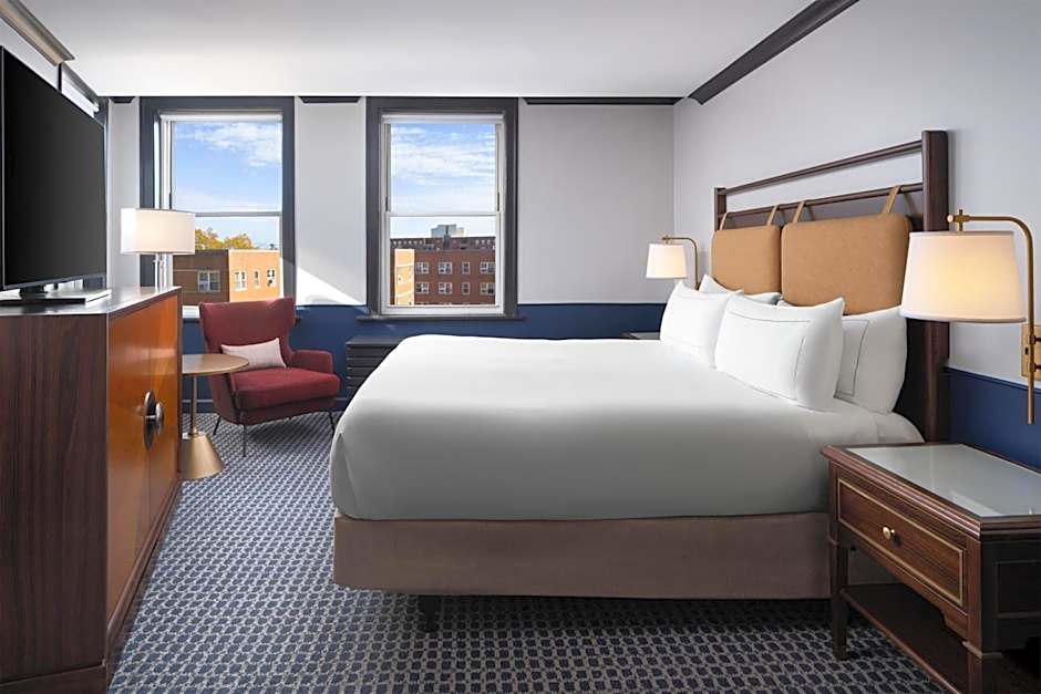 Hilton Orrington / Evanston