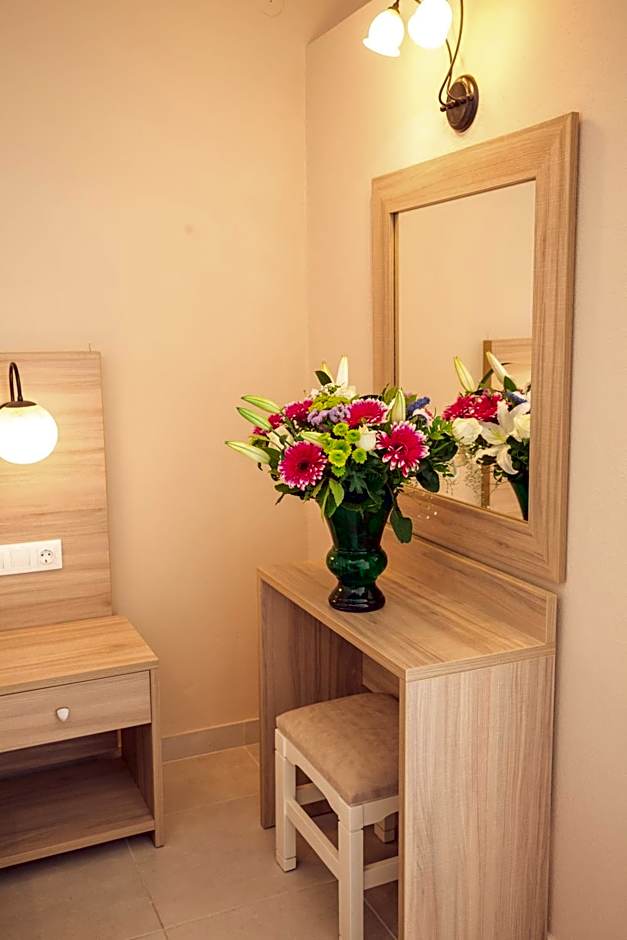 Mastorakis Hotel and Studios