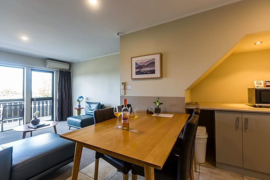 Le Chalet Suisse Motel Taupo