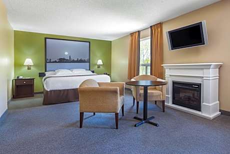 King Studio Suite - Non-Smoking