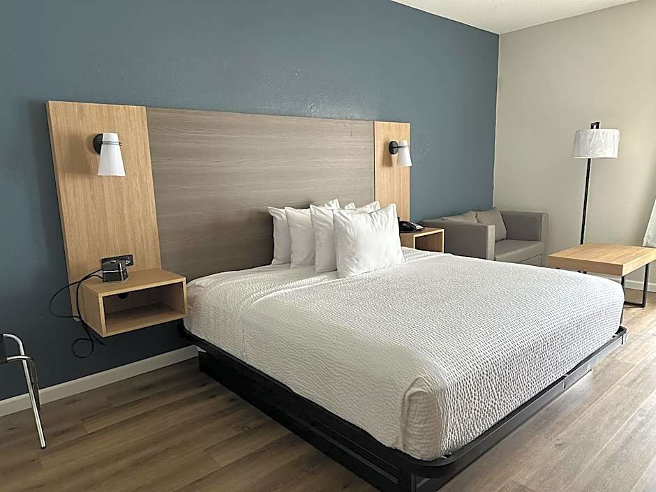 Baymont by Wyndham Moss Point