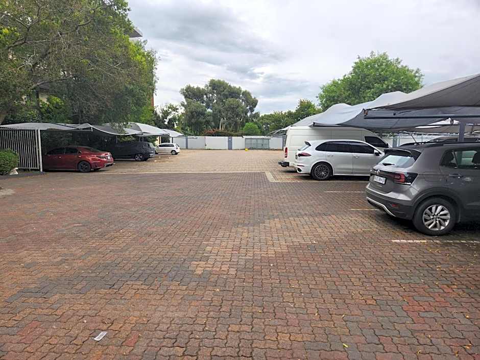 Palm Continental Hotel