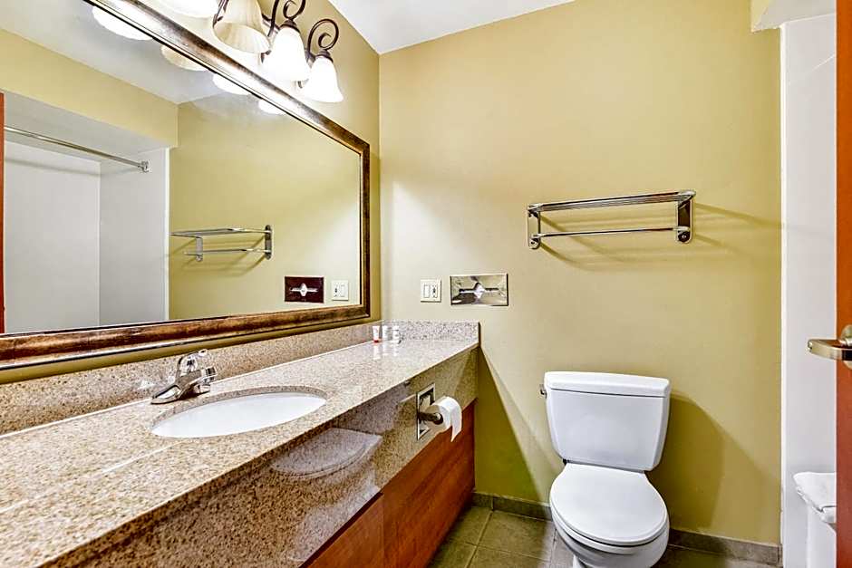 OYO Townhouse Oklahoma City Airport