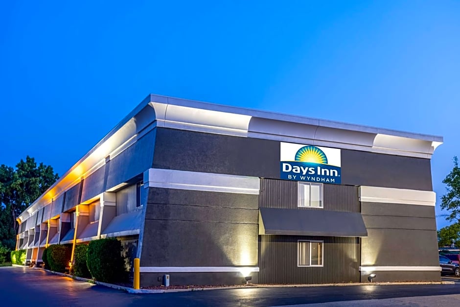 Days Inn by Wyndham Pleasant Prairie Kenosha