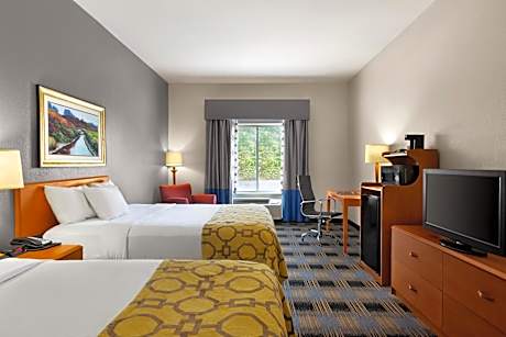 Queen Room with Two Queen Beds - Non-Smoking