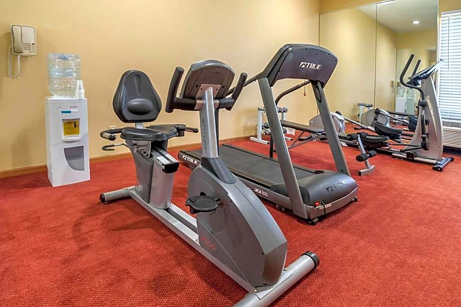 Quality Inn & Suites Lenexa Kansas City