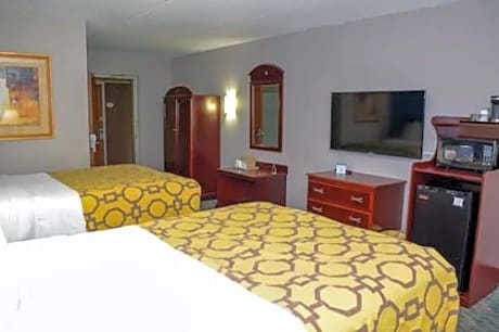 Deluxe Double Room with Two Double Beds - Disability Access - Non-Smoking