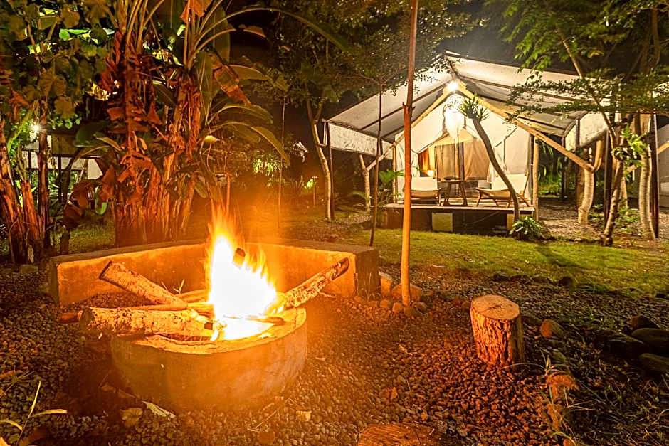 Camani Glamping