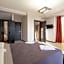 Royal Playa Suite and Apartament -private parking- self chek out