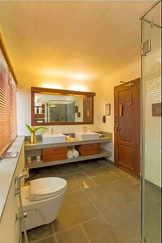 Coconut Lagoon - CGH Earth