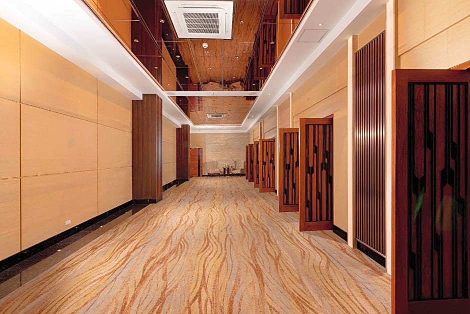 Best Western Plus Metro Clark