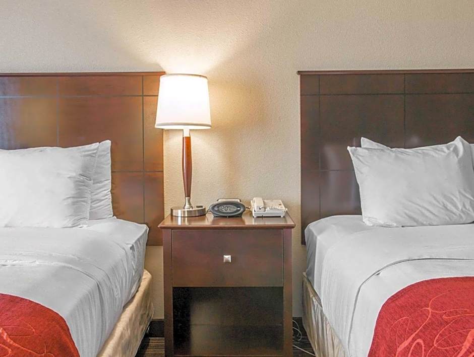 Comfort Suites Saginaw North